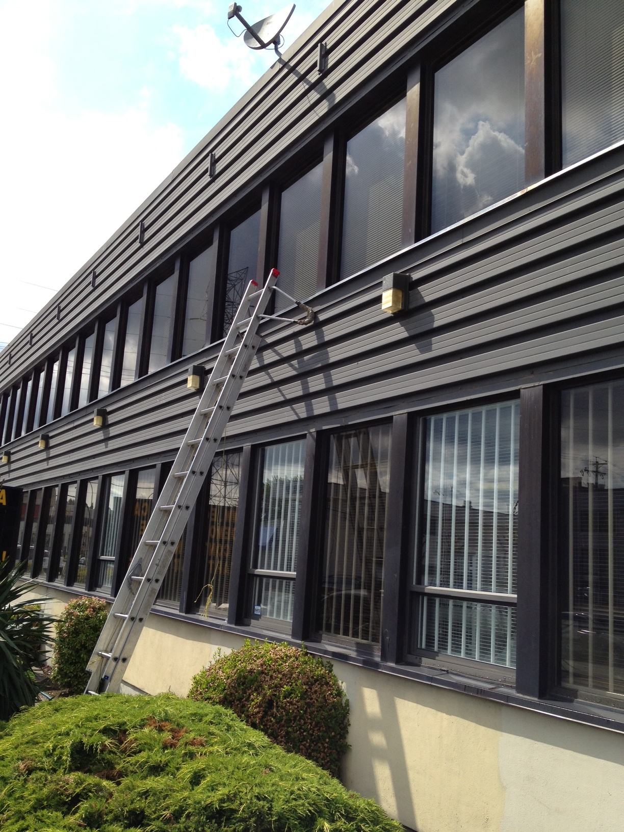 Burnaby Commercial Window Washing