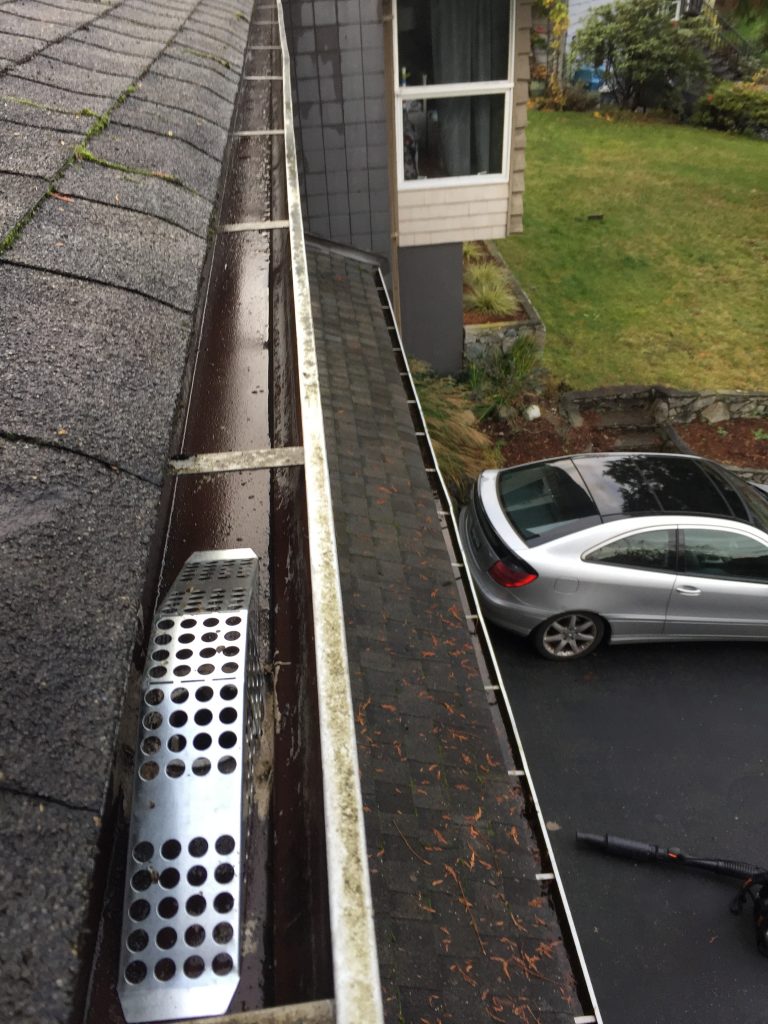 North Vancouver Gutter Cleaning